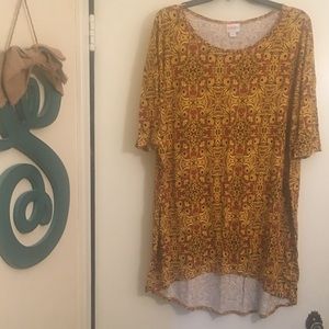 NWOT Lularoe Irma tunic
